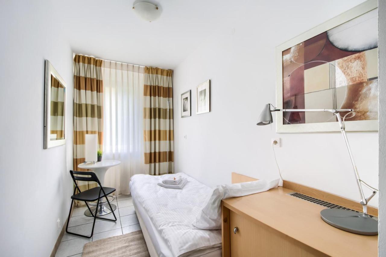 404 Rooms Zamiany Ursynow Варшава Екстер'єр фото